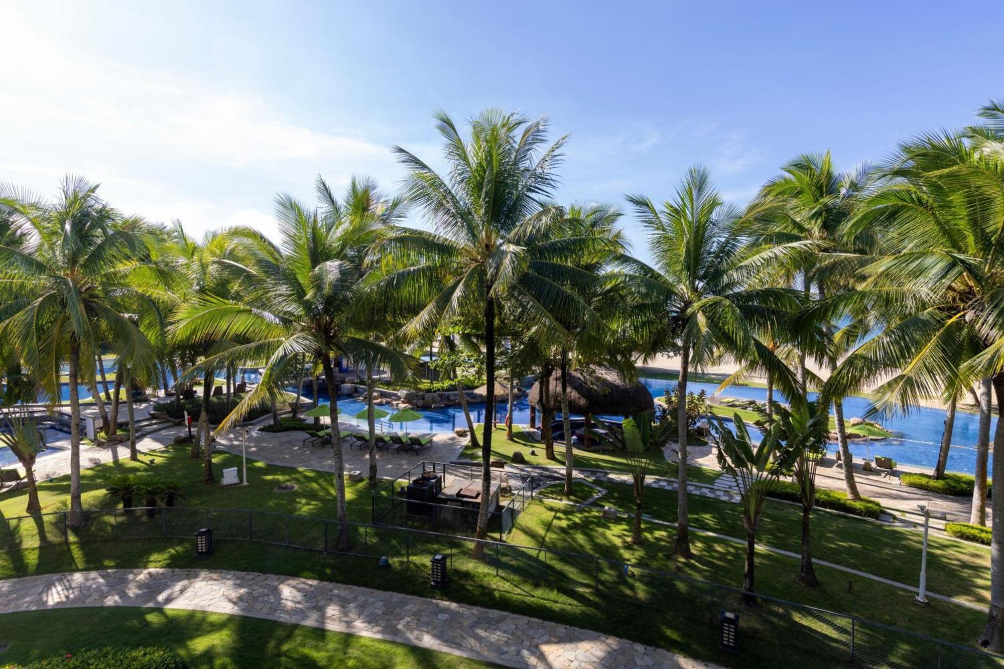 Four Points By Sheraton Shenzhou Peninsula Resort Wanning Exteriör bild