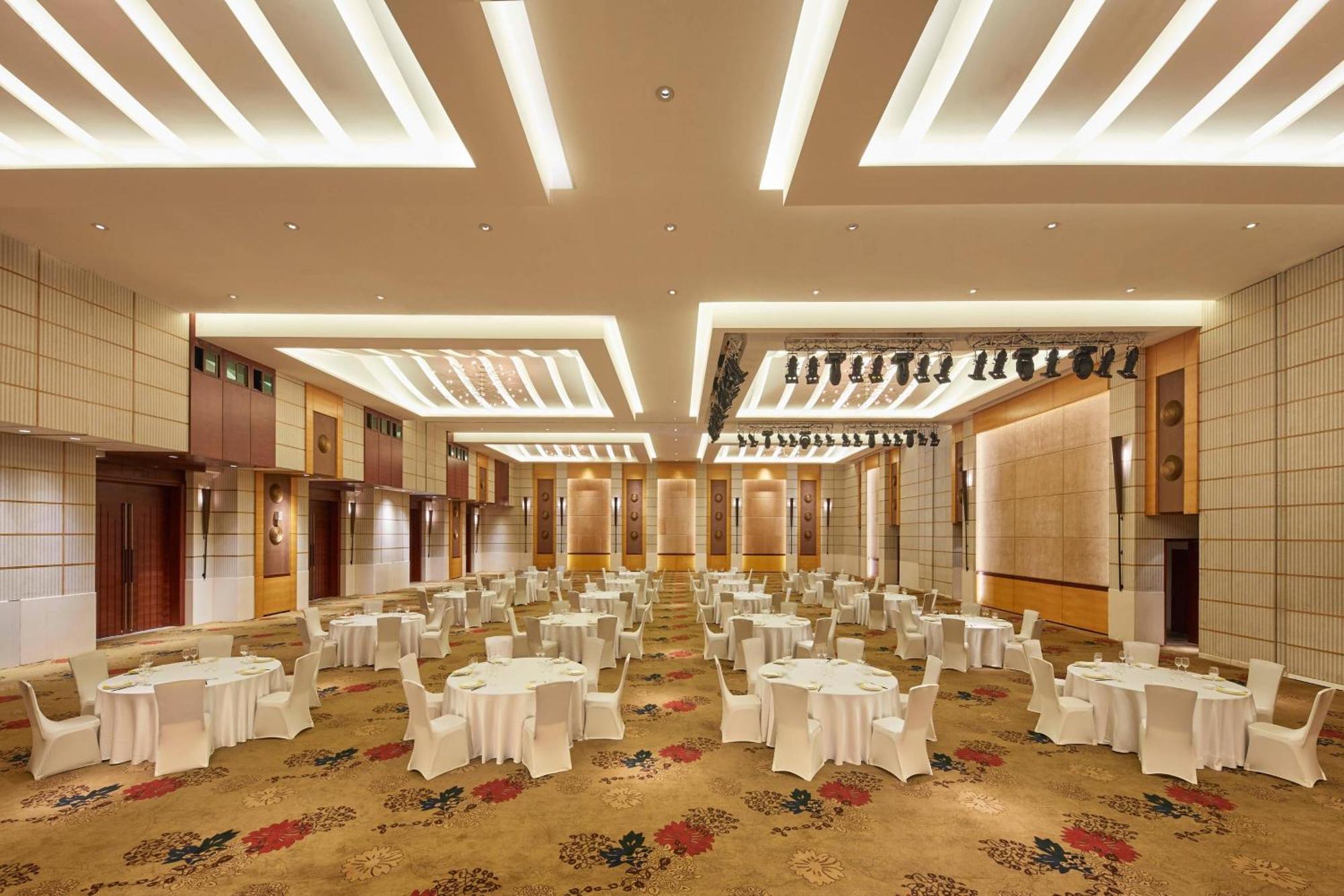 Four Points By Sheraton Shenzhou Peninsula Resort Wanning Exteriör bild