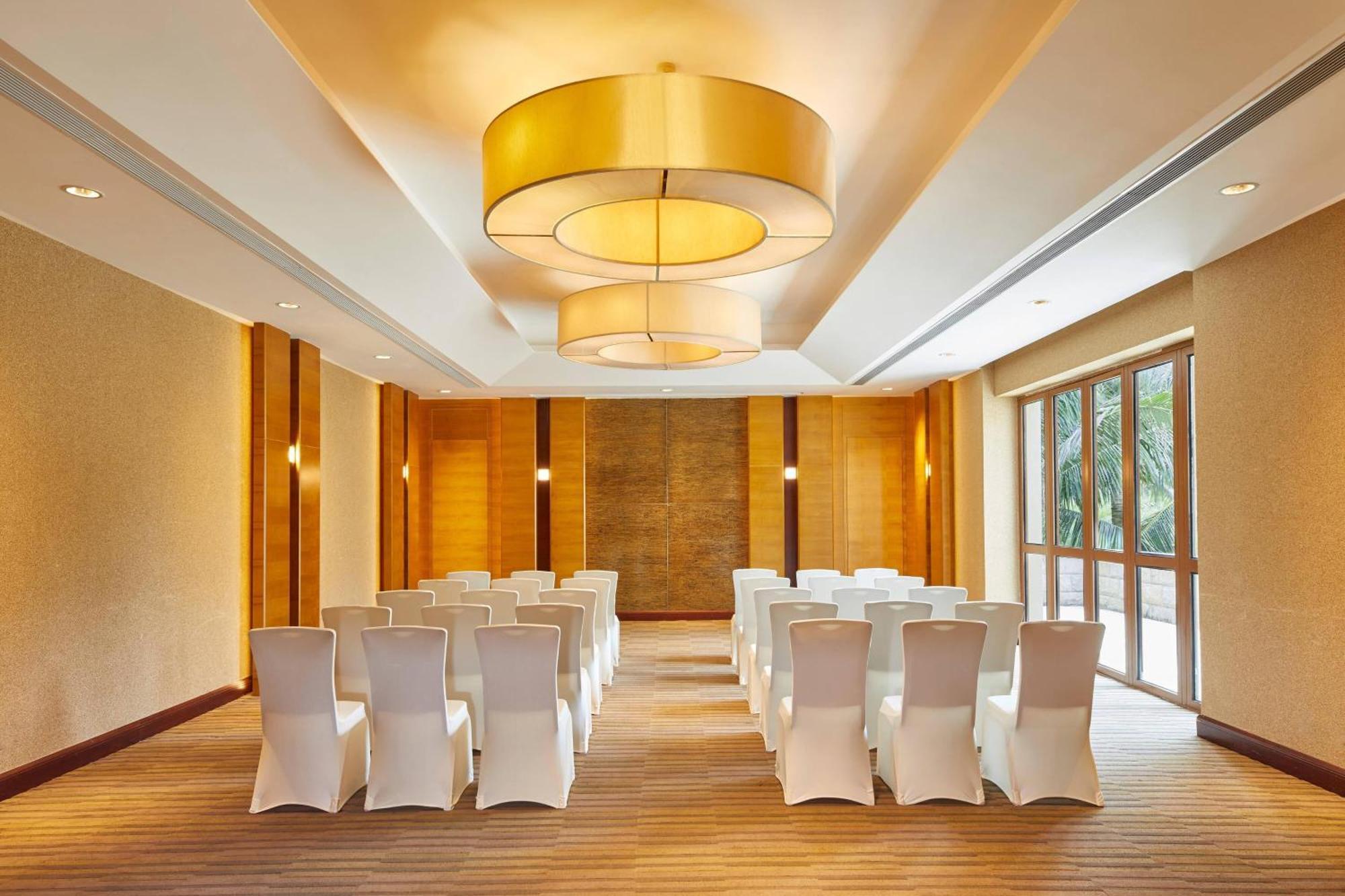 Four Points By Sheraton Shenzhou Peninsula Resort Wanning Exteriör bild