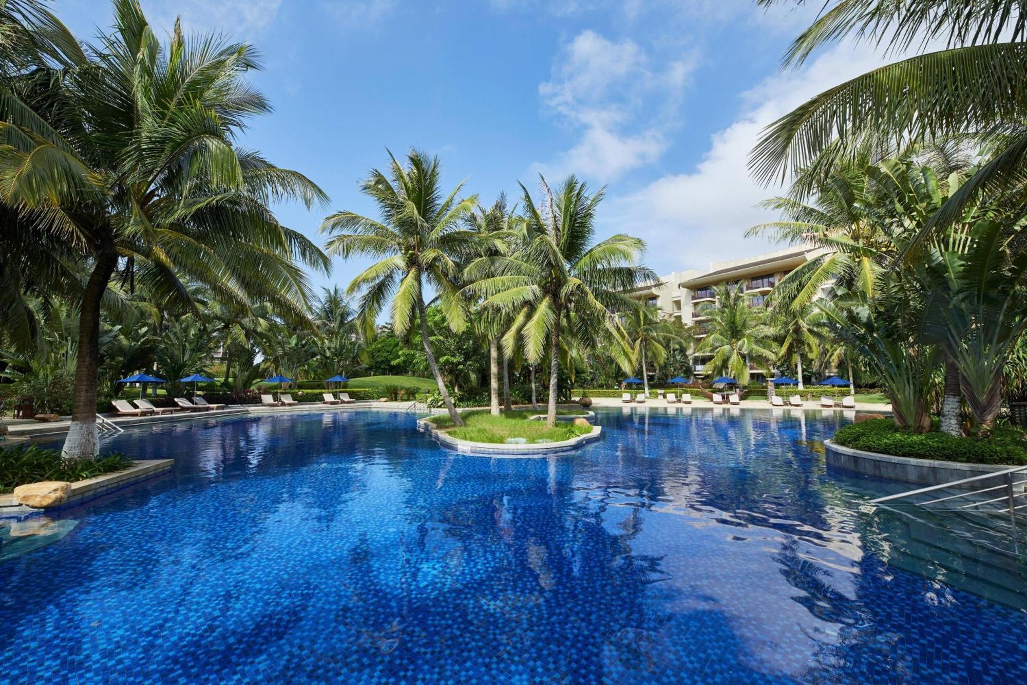 Four Points By Sheraton Shenzhou Peninsula Resort Wanning Exteriör bild