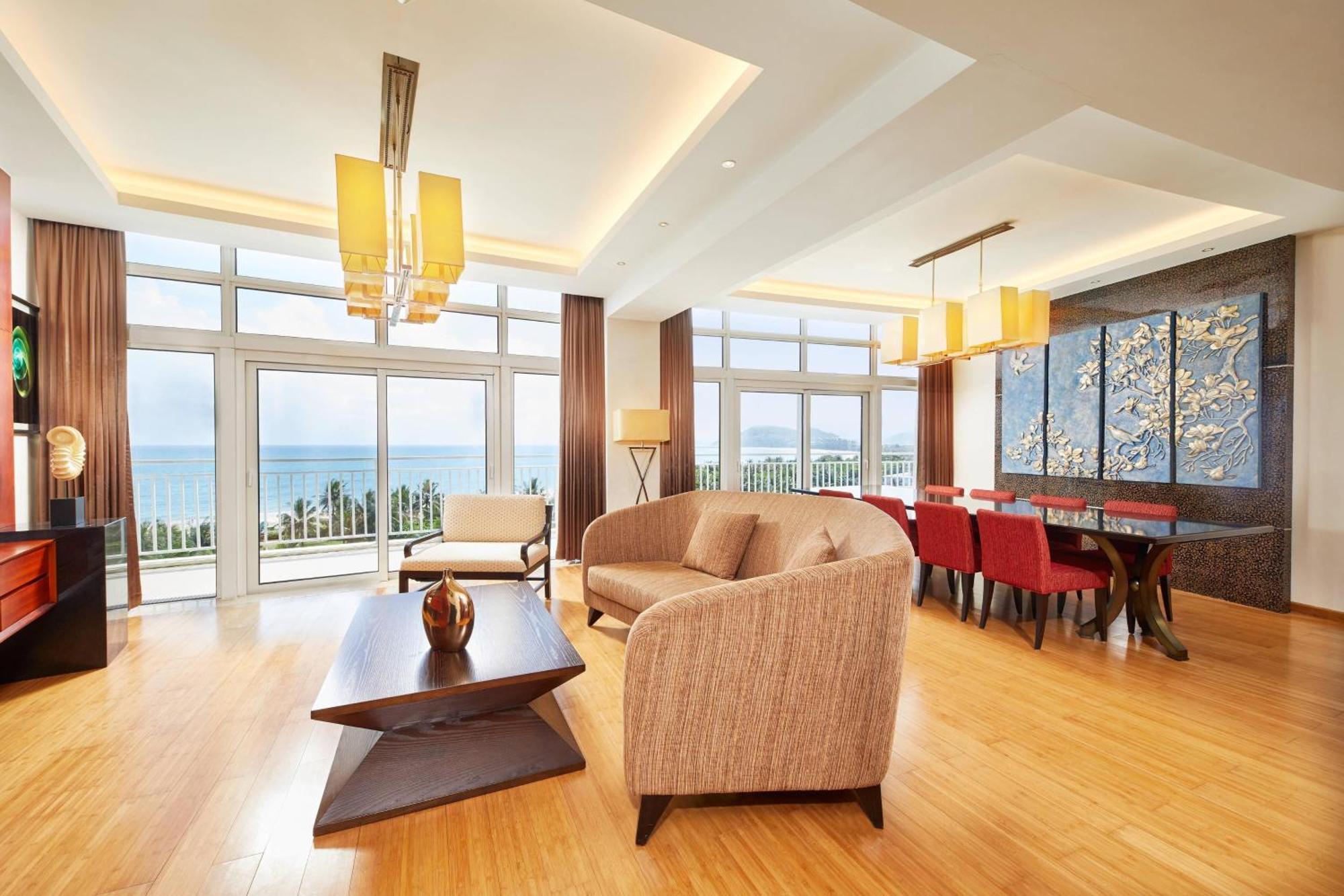 Four Points By Sheraton Shenzhou Peninsula Resort Wanning Exteriör bild