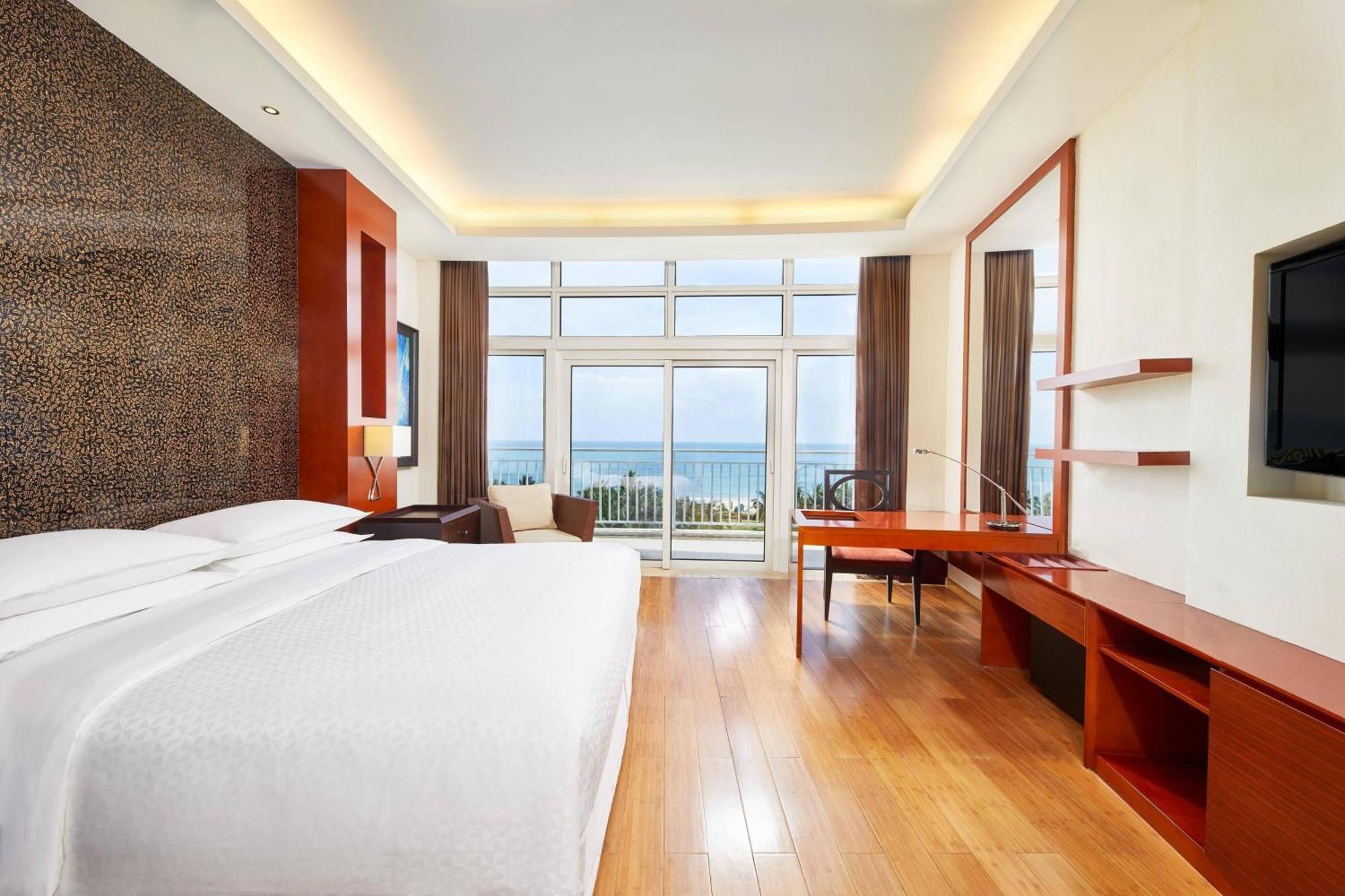 Four Points By Sheraton Shenzhou Peninsula Resort Wanning Exteriör bild