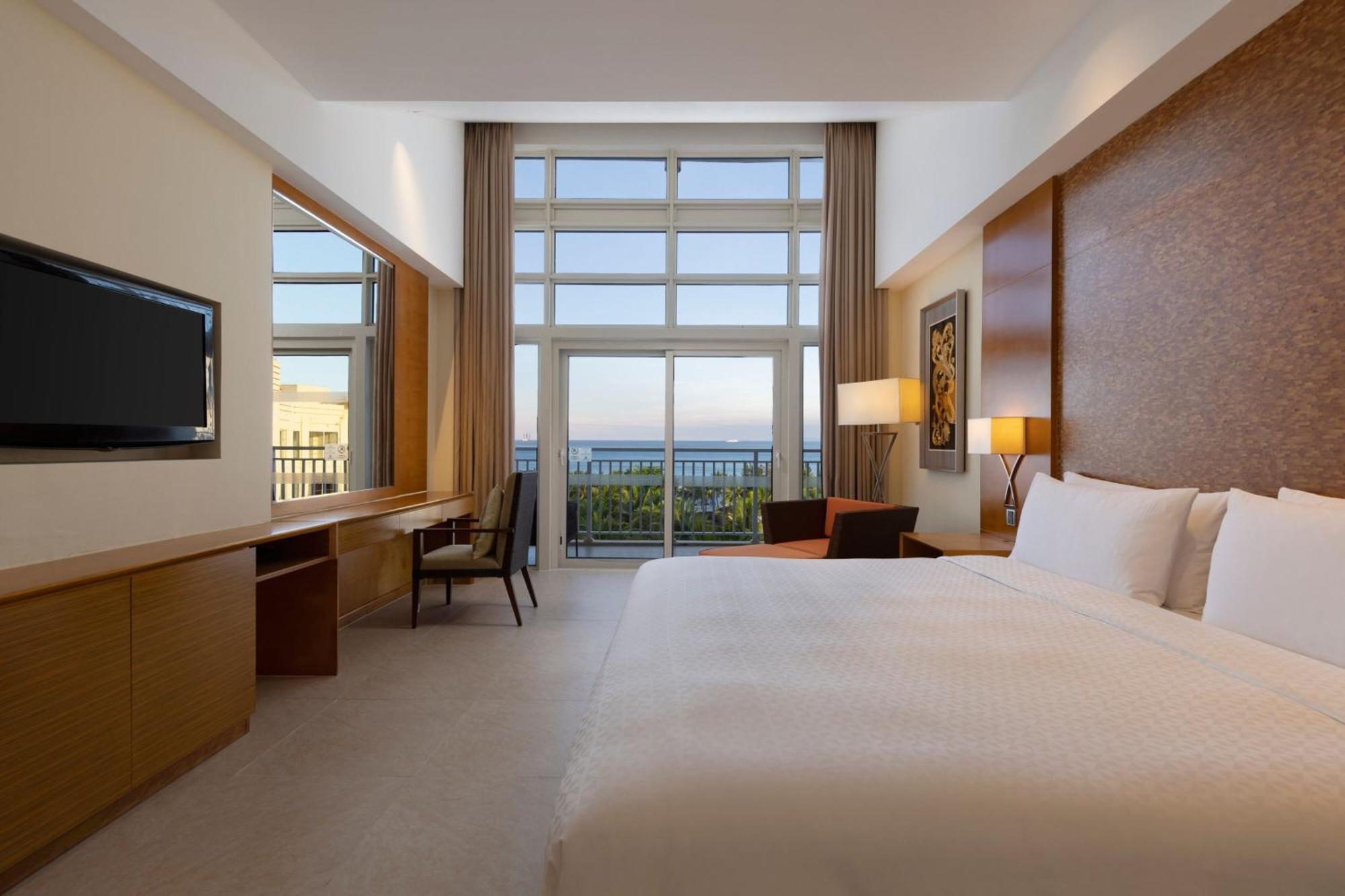 Four Points By Sheraton Shenzhou Peninsula Resort Wanning Exteriör bild