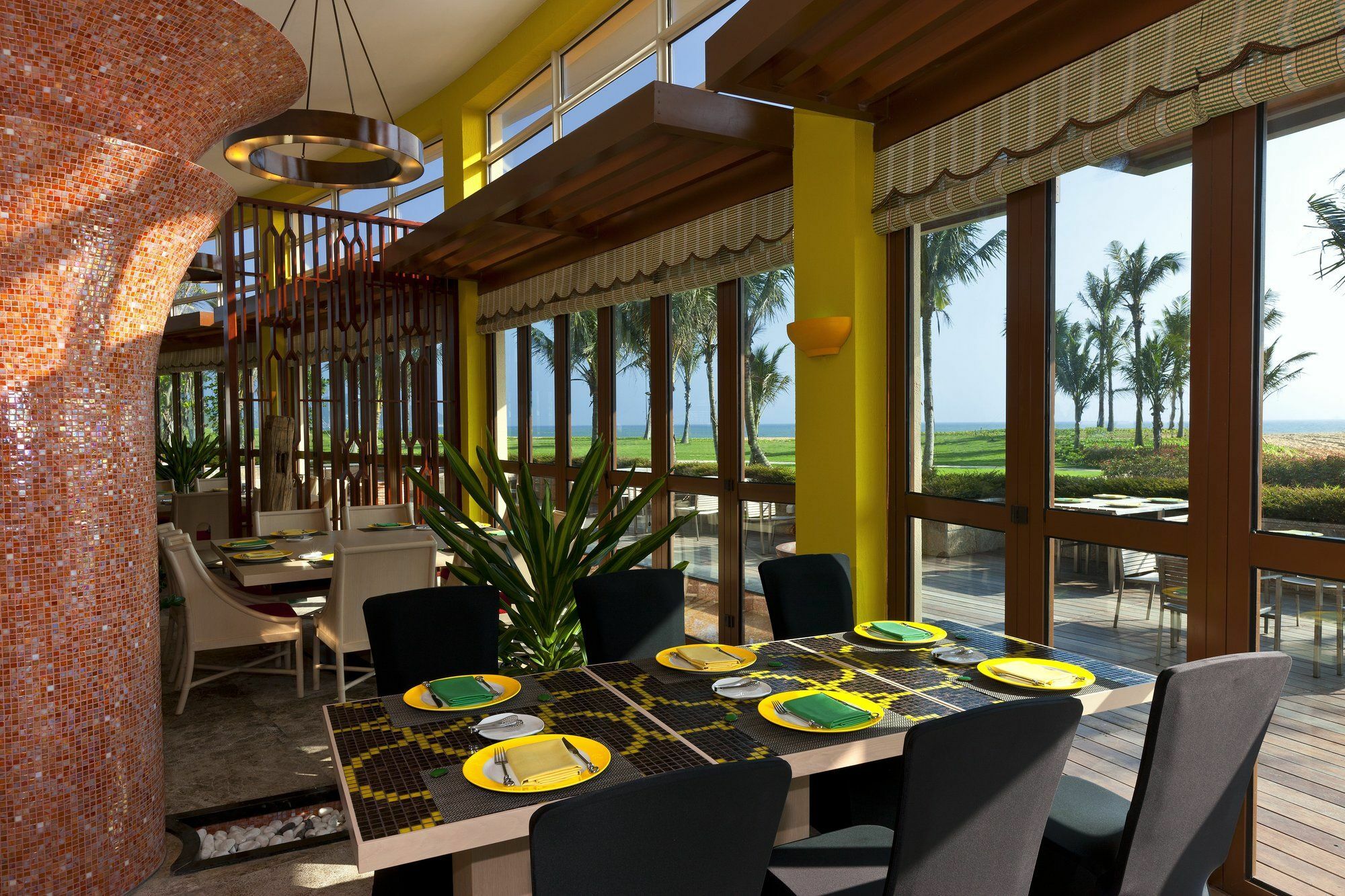 Four Points By Sheraton Shenzhou Peninsula Resort Wanning Exteriör bild