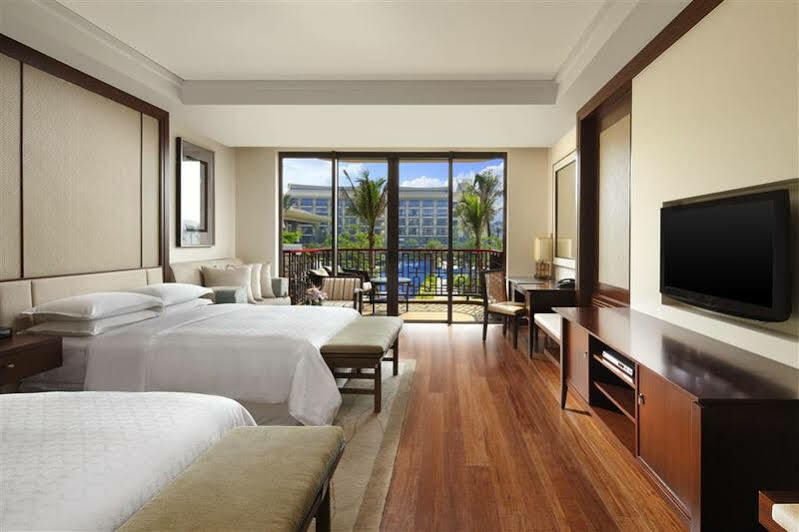 Four Points By Sheraton Shenzhou Peninsula Resort Wanning Exteriör bild
