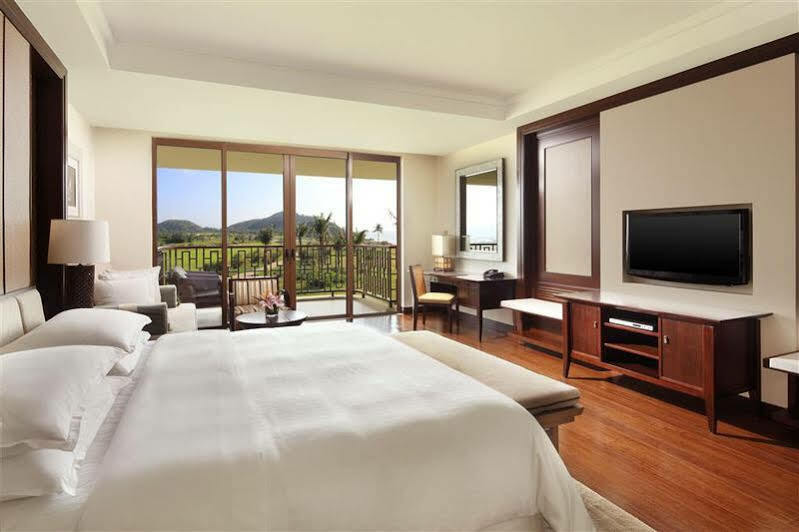 Four Points By Sheraton Shenzhou Peninsula Resort Wanning Exteriör bild