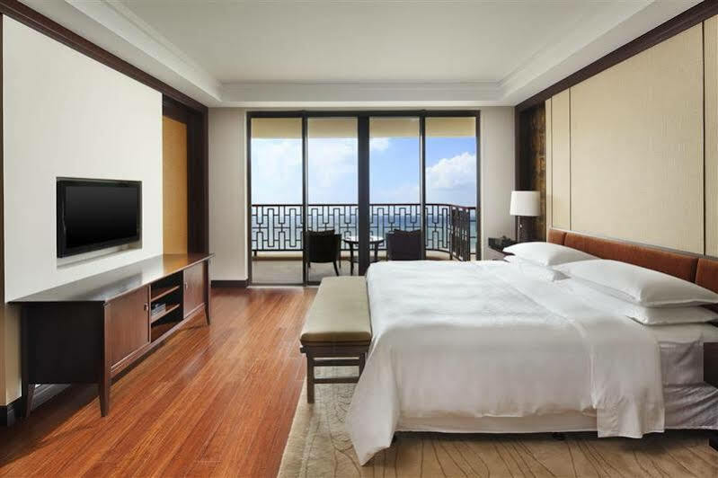 Four Points By Sheraton Shenzhou Peninsula Resort Wanning Exteriör bild